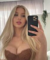 Axelle +971525590607